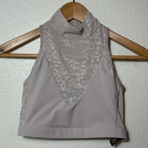 Victoria’s Secret Mock Neck Crop Top Size XS | cropped | fitness | leop print